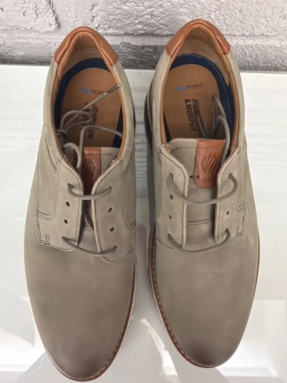 Johnston & Murphy Men's Braydon Plain Toe in Gray Oiled Nubuck Size 8M